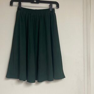 Kidichic full skirt for girls size 12 excellent condition hunter green color